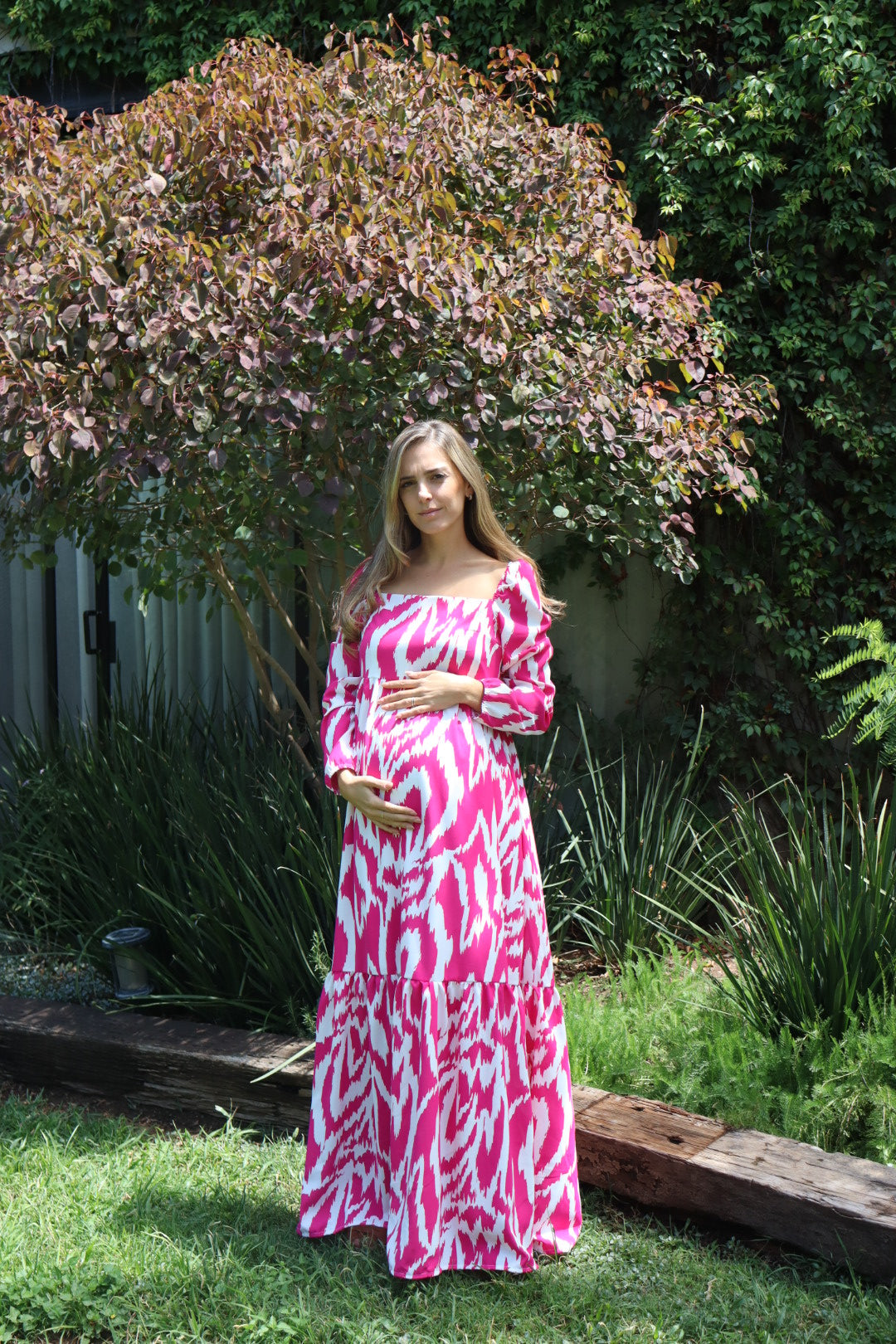 Vestido maternidad Priscila largo, rosa franjas blancas