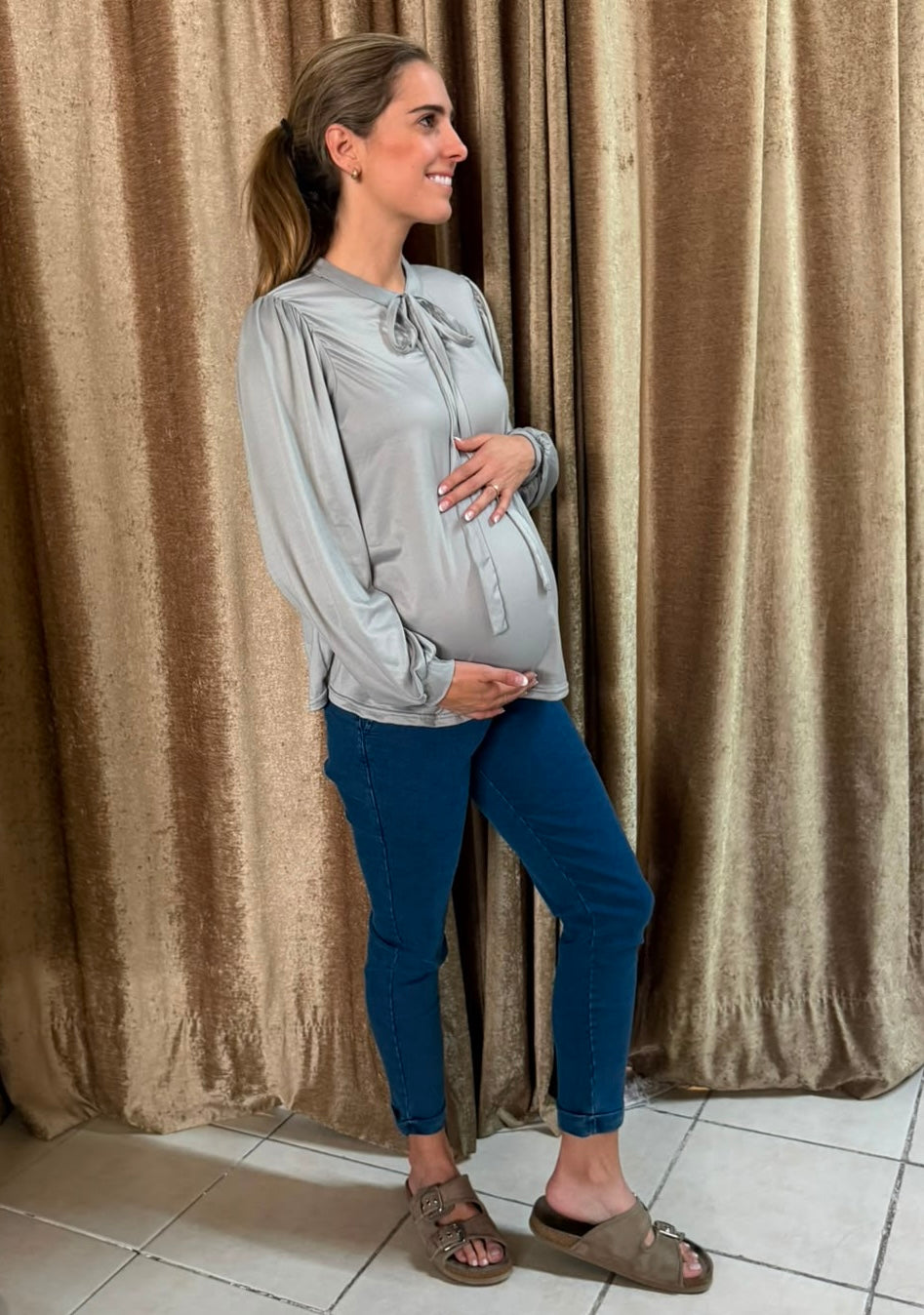 Blusa moño gris maternidad