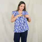 Blusa de lactancia/maternidad, azul flores con blanco