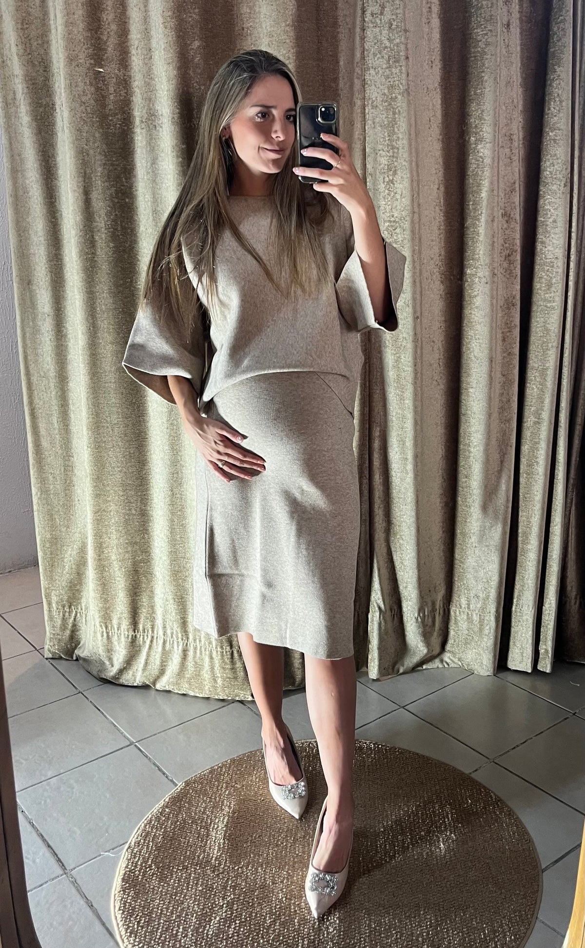 Conjunto de maternidad beige tejido