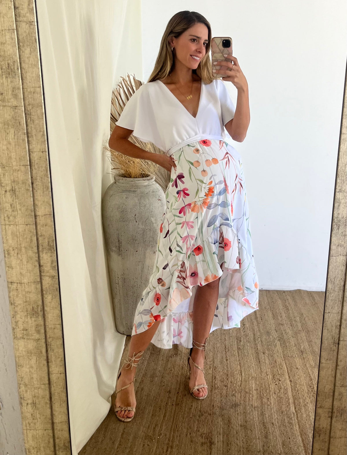 Vestido de Maternidad, Love Carlota blanco con flores pasteles CH, G, XG