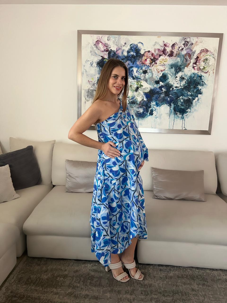 Vestido de maternidad Ilya flores azules tallo negro