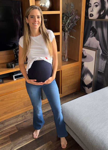 Pantalón de mezclilla acampanado