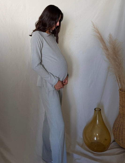 Conjunto de maternidad Cinthya, gris rayas clarito