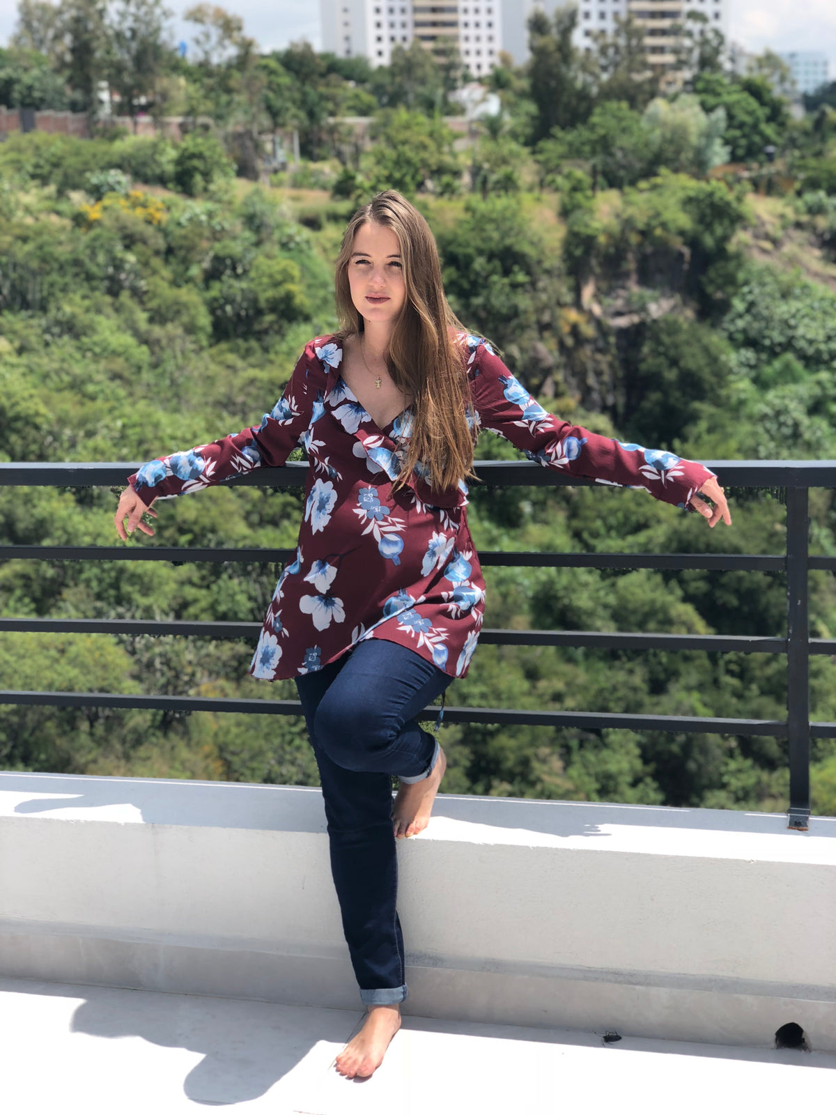 Maternity blouse, Franchesca guinda