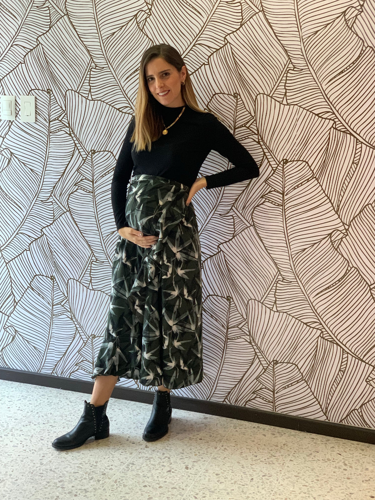 Maternity skirt, modern