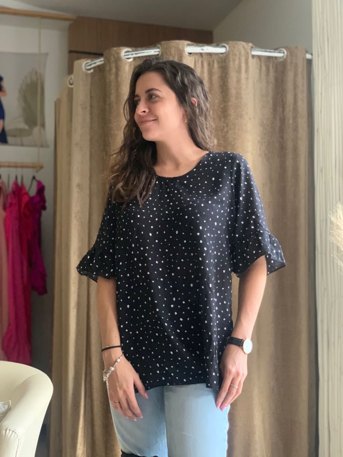 Blusa de lactancia, Ruth negra puntos
